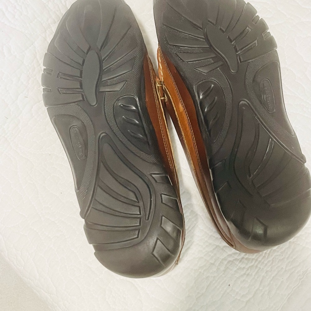 Allen Edmonds - Picture 10 of 13
